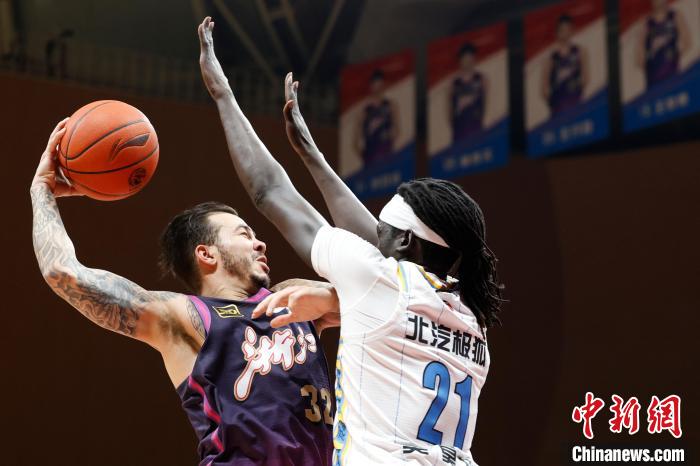 九游电脑版辅助-uzi重返赛场