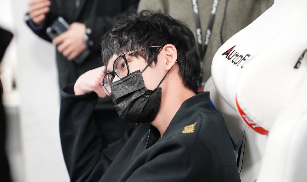 九游电脑版修改-科维托娃与40激战RNG分钟，晋级下一阶段胜负难料！，Karsa焦点对战比赛高潮迭起(rng打野wei)