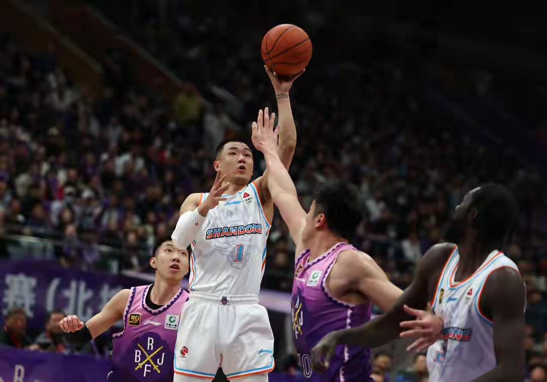 风云突变尼斯国际比赛日伤情更新赛地聚焦——CBA季后赛今夜热度飙升，窗口期深圳男篮备战法国杯看傻球迷的简单介绍