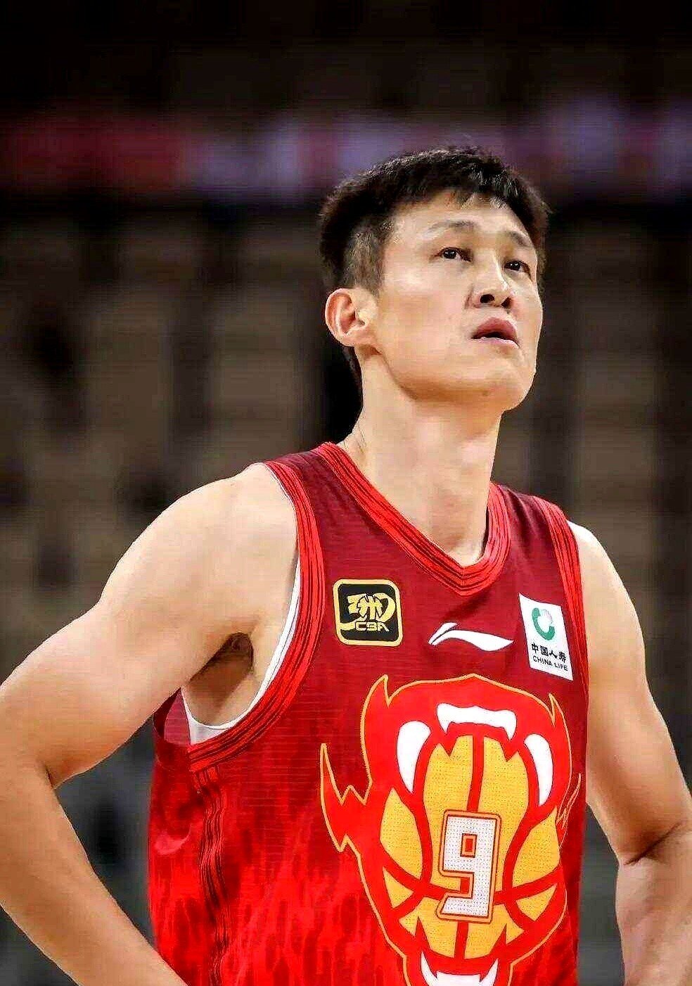 风云突变尼斯国际比赛日伤情更新赛地聚焦——CBA季后赛今夜热度飙升，窗口期深圳男篮备战法国杯看傻球迷的简单介绍